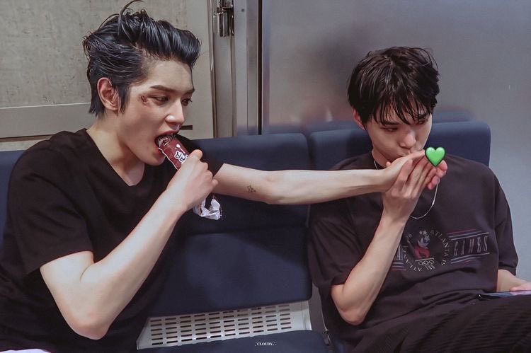 dersikeras's tweet photo. To my soulmate Kim Dongyoungie. Today is your day, buddy! I have nothing to say except wishing you a blessing life oh and please take care of yourself as much as you care for others. Happiest birthday 🎂 

https://t.co/ZfRKf5q7bk