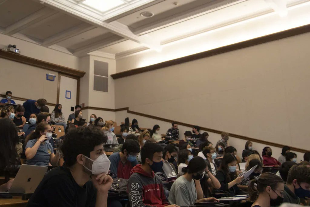 yaledailynews's tweet photo. UNIVERSITY | When Abigail Parrish ’25 arrived at Yale in the fall of 2021, in the midst of the COVID-19 pandemic, she hoped those around her would act to keep her safe. https://t.co/EUiO1DmkZZ https://t.co/spaL31MjyW