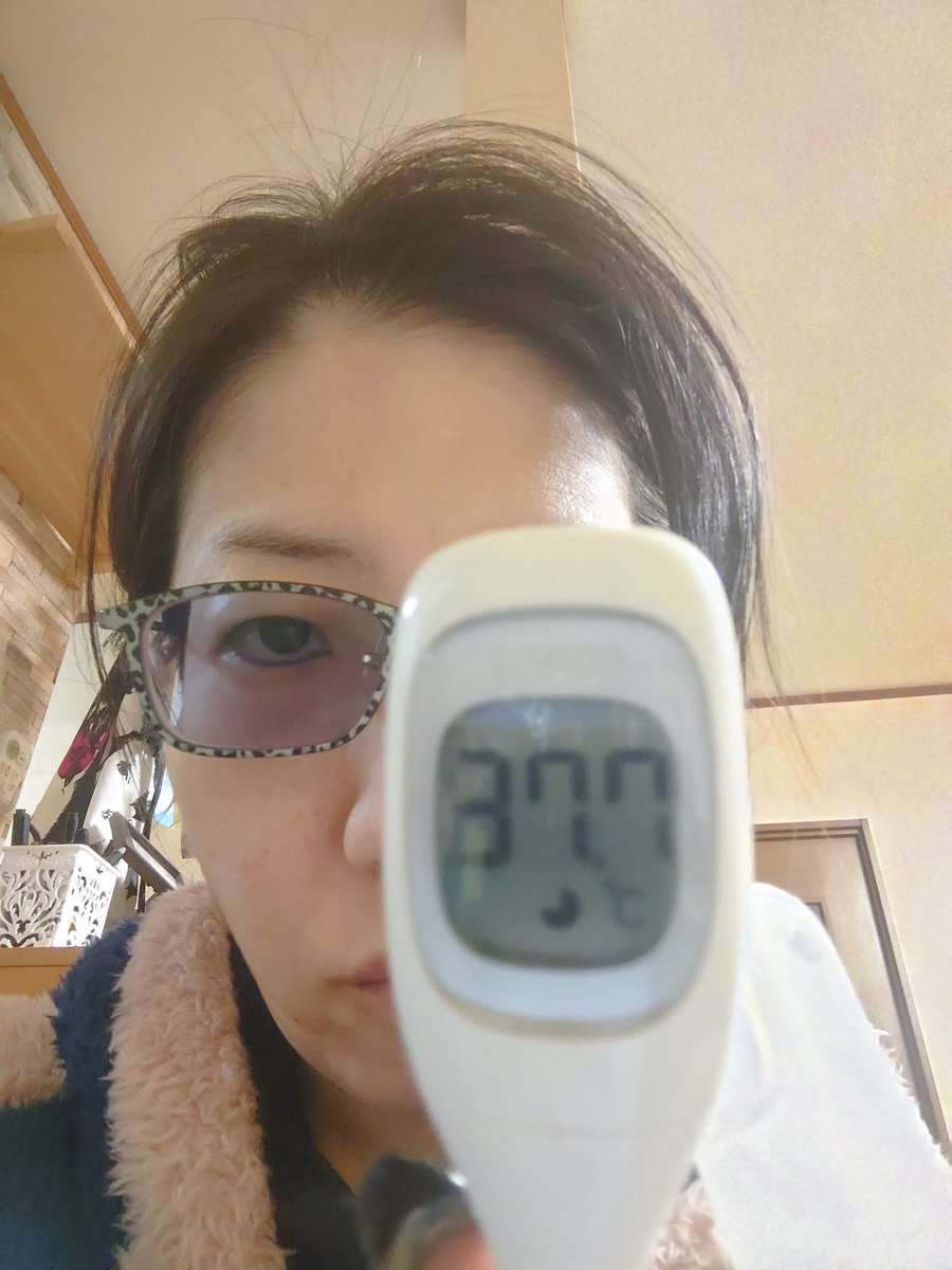 chifumixxx's tweet photo. あー!!!
常連様へのプレゼント、社長に送り忘れてるー!!!(爆)
#77sweets
#77sweets副社長ストレスお熱 https://t.co/Gpnclymibv