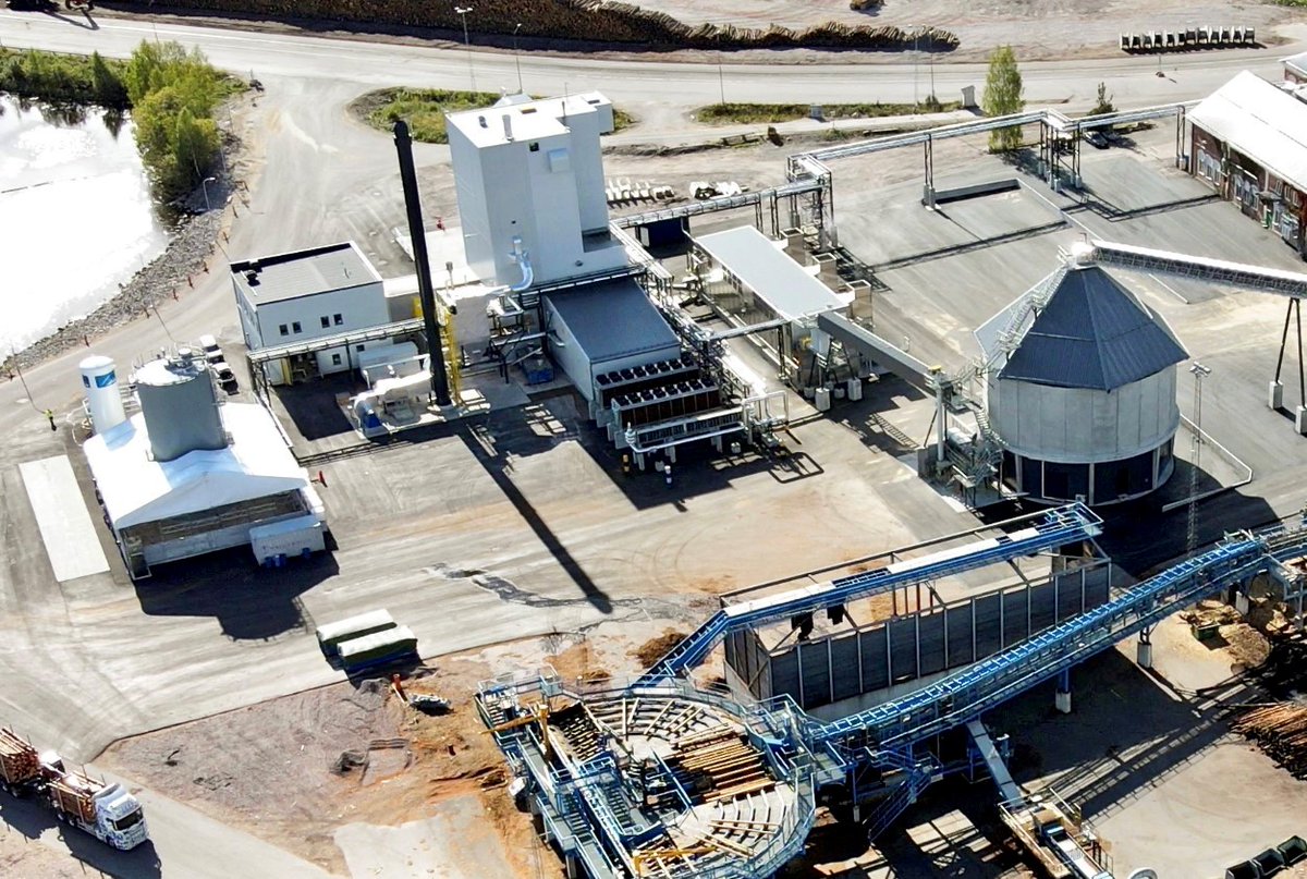 TechnipEnergies's tweet photo. Leveraging our #EPC capabilities, we've completed a #FPBO plant for Pyrocell in #Sweden, with BTG Bioliquids. 🙌
The plant feedstock is waste sawdust. The bio-oil
produced is renewable & used as a sustainable alternative for fossil fuel.
👉https://t.co/QkqHAQQNHK
📷Setra Group https://t.co/AGfMjWg8LB