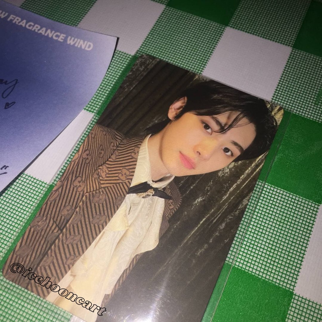 icehooncart's tweet photo. π. . . hoon scylla selca came home weeks ago but yay thank u so much @hyuckjen for bringing hoon to me safely <33
#icehoonmails https://t.co/2y5EYfa8om