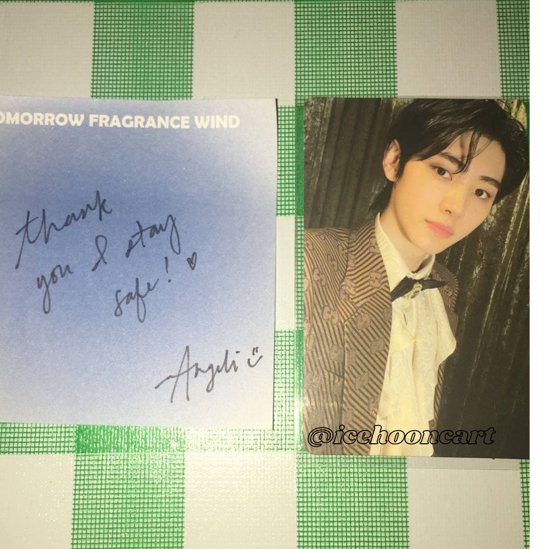 icehooncart's tweet photo. π. . . hoon scylla selca came home weeks ago but yay thank u so much @hyuckjen for bringing hoon to me safely <33
#icehoonmails https://t.co/2y5EYfa8om