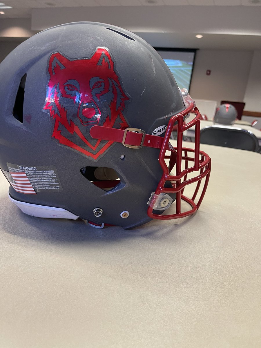 pilo0817's tweet photo. First official visit for @ECastillo26_  at @SRSUFootball https://t.co/Q0lmaD35TZ