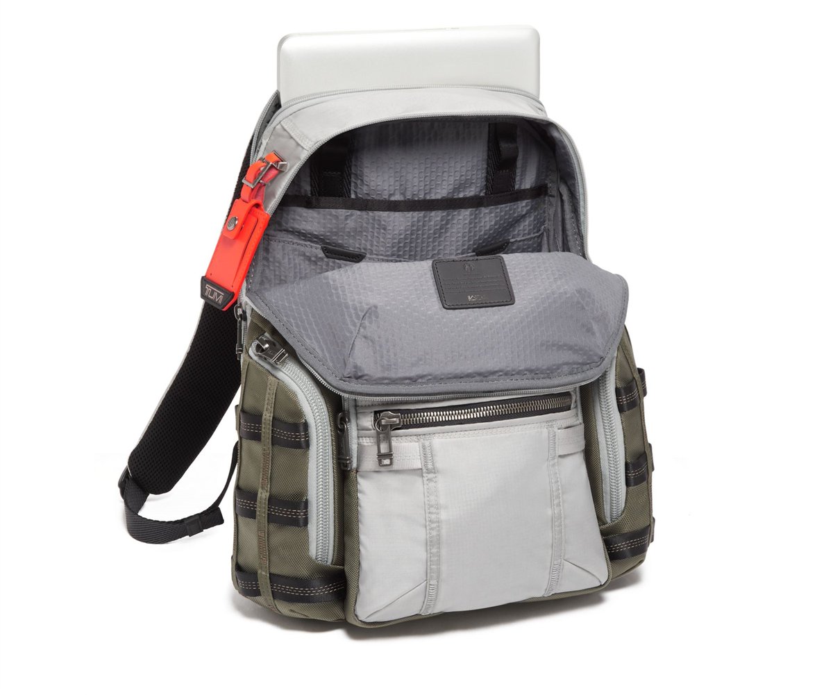ApexTravelGear's tweet photo. Modern and versatile, the TUMI Alpha Bravo Black Navigation Backpack is ready for commutes to work or school, and for travels that take you further afield
.
https://t.co/BRIJGSuGCb
.
#backpacks #outdoor #hiking #travel #travelbackpacks #schoolbackpacks #backpacking #hiking https://t.co/itlmDs42V1