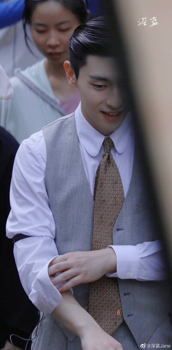 흑흑 나 벌써 성청양 너무 사랑하네......ꯁ
-
©️深蓝Jane
#등륜 #邓伦 #Denglun