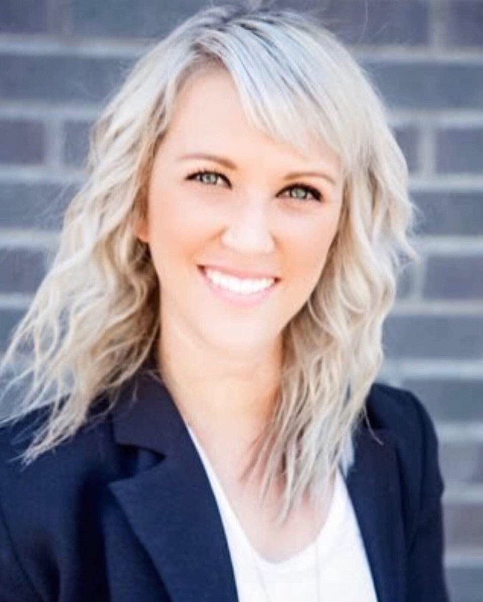 We r excited 2 cont. r free #EvolvingLearner #Ldrshpbkchat in Jan w/ <a href="/LainieRowell/">Lainie Rowell</a> <a href="/drkristyandre/">Kristy Andre, Ed.D.</a> &amp; <a href="/LaurenMStein/">Lauren Steinmann EdD</a>. PL is an intentional shift from PD. Dr. Kristy Andres will lead learning on Ch. 2 Mon. 1/31 @ 5PM PST. 

Reg: bit.ly/3qPu1Fp

<a href="/CorwinPress/">Corwin</a> <a href="/SchoolsFirstFCU/">SchoolsFirst FCU</a>