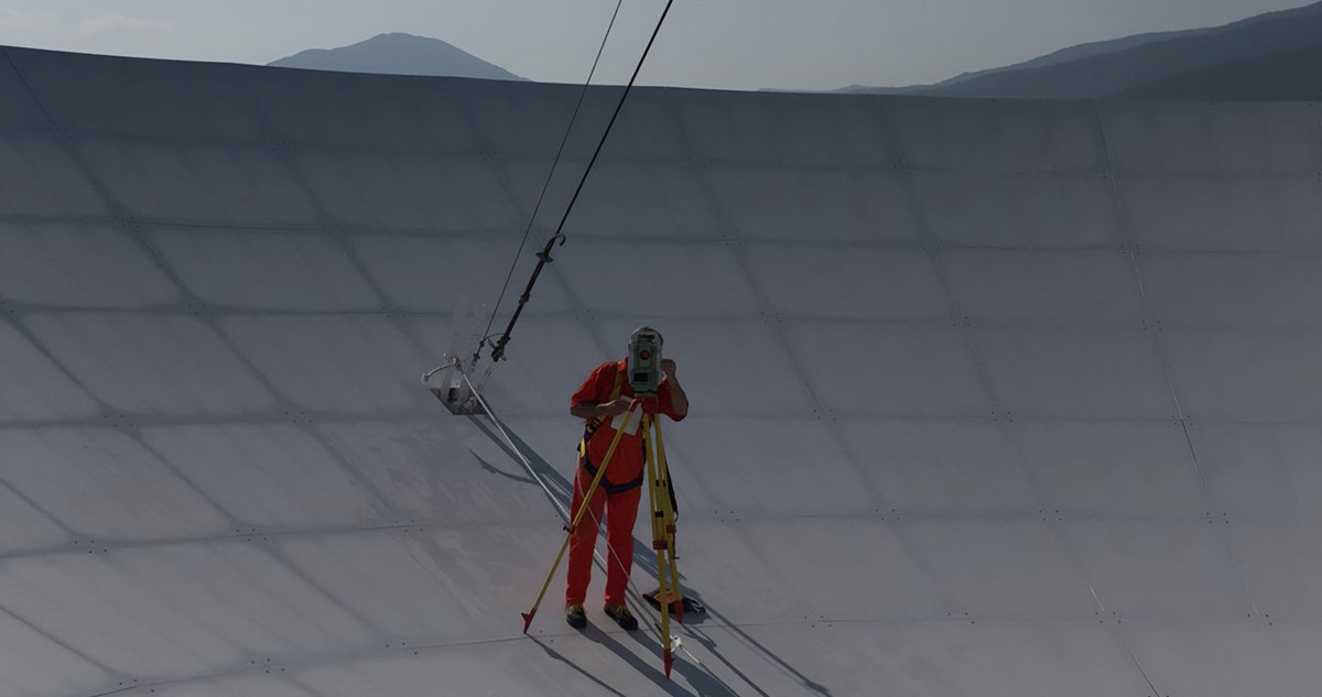 telespazio's tweet photo. 📡#Fucino Space Centre provides world-class space services, requiring constant maintenance, update and evolution. This is one of the tasks of Concezio D'Amato, that has told us about his work in the heart of one of Fucino’s biggest antennas. 

Learn More 👉https://t.co/bQ6cQipnzN https://t.co/NMGsZtsodi