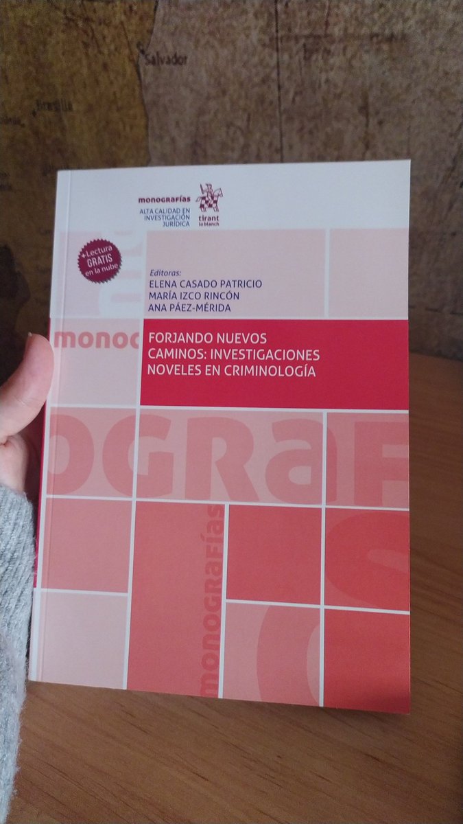 NoeliaVG1's tweet photo. Muy contenta al recibir una copia de la obra colectiva editada con las aportaciones al #IIEJIC en el que participé hablando sobre difusión de #sexting. Agradecer a las compañeras de @REJIC_difusion por todo el trabajo realizado y por la oportunidad. https://t.co/YYLZ1oJvPM