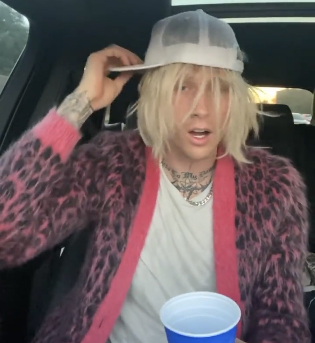 threadsgotme's tweet image. Yo @machinegunkelly — I think this mutant ape I own is quite fitting if you’re in the market.. Holla 🎸