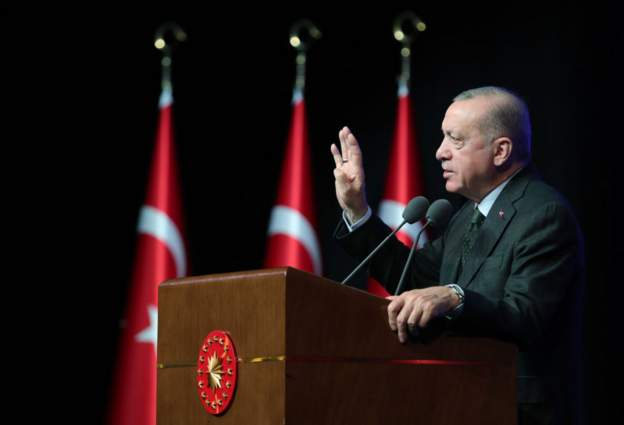 bbcturkce's tweet photo. Erdoğan: Vatandaşlarımızın 2-3 kat arttığı şikayetleri üzerine, ilgili kurumlara elektrik tarifelerin yeniden düzenlemesi kararı verdik https://t.co/QlX3jYIr0m https://t.co/fQVcaX96Bc