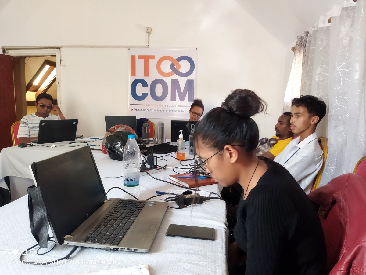 BookNewsMada's tweet photo. La première formation de l'année pour Book News, en collaboration avec Itoo Com. Ue formation en #CommunityManagement avec de la bonne ambiance, des échanges, des partages, mais aussi de la passion.
Bon vent aux participants!
#BookNewsMadagascar #TechnologiesForPositiveChange https://t.co/yJZEjBrfha