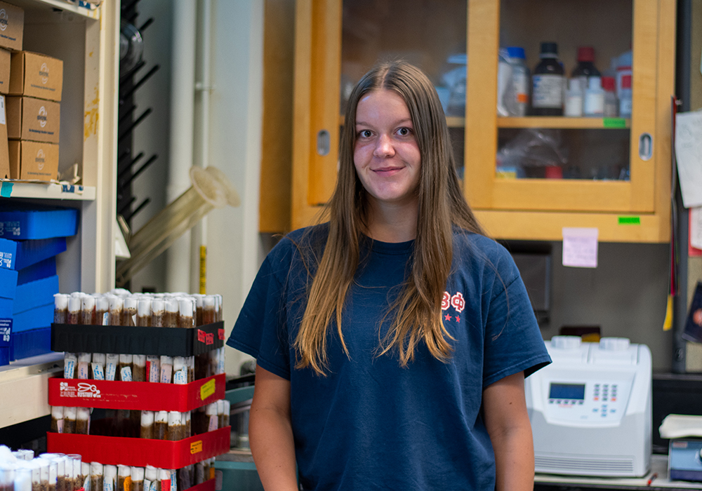 UDaytonCAS's tweet photo. .@univofdayton senior biology major Hannah Darnell was selected to present her research at the 2021 Midwest Drosophila Conference and was awarded honorable mention for her presentation: https://t.co/dMQoczUmfD https://t.co/9tgDvwUMCg