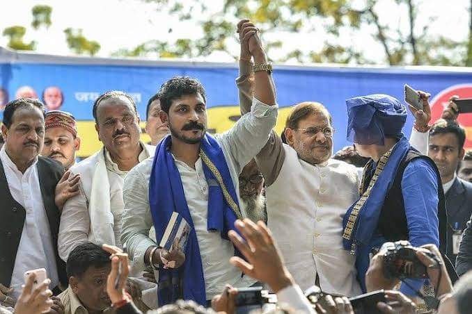 ASP4CG's tweet photo. For too long we have been knocking on the doors of the system, demanding justice and not getting justice, it's time to break these handcuffs.
#गोरखपुर_जीतेंगे_चन्द्रशेखर https://t.co/Zf3gyoHvId