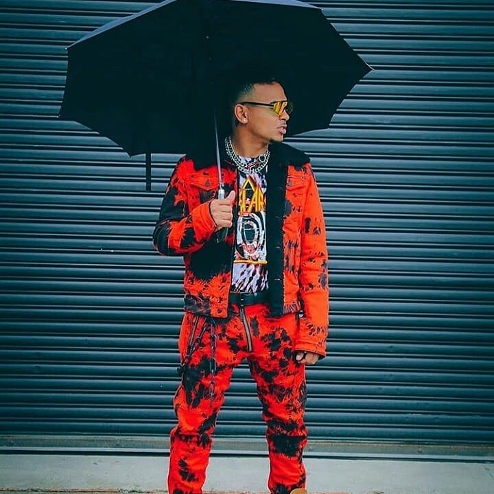 LatinMusicFans's tweet photo. Ozuna diventa il primo artista di musica reggaeton ad avere un album certificato disco di platino in Italia con “Aura”. https://t.co/XmV1KlgDO8