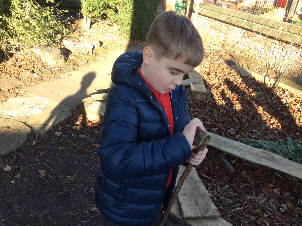 MrsC_017's tweet photo. Welcome to the Stone Age ๐ฅ Fossgate loved our hook into our new history topic! We enjoyed reading Stone Age Boy around the story circle before acting out various survival techniques! #HRHist #HRReading #HROutdoorLearning #NatureFriendlySchools @NatureFSchools @AndyYWT @HaxbyRoad https://t.co/GDlqPiwqH9