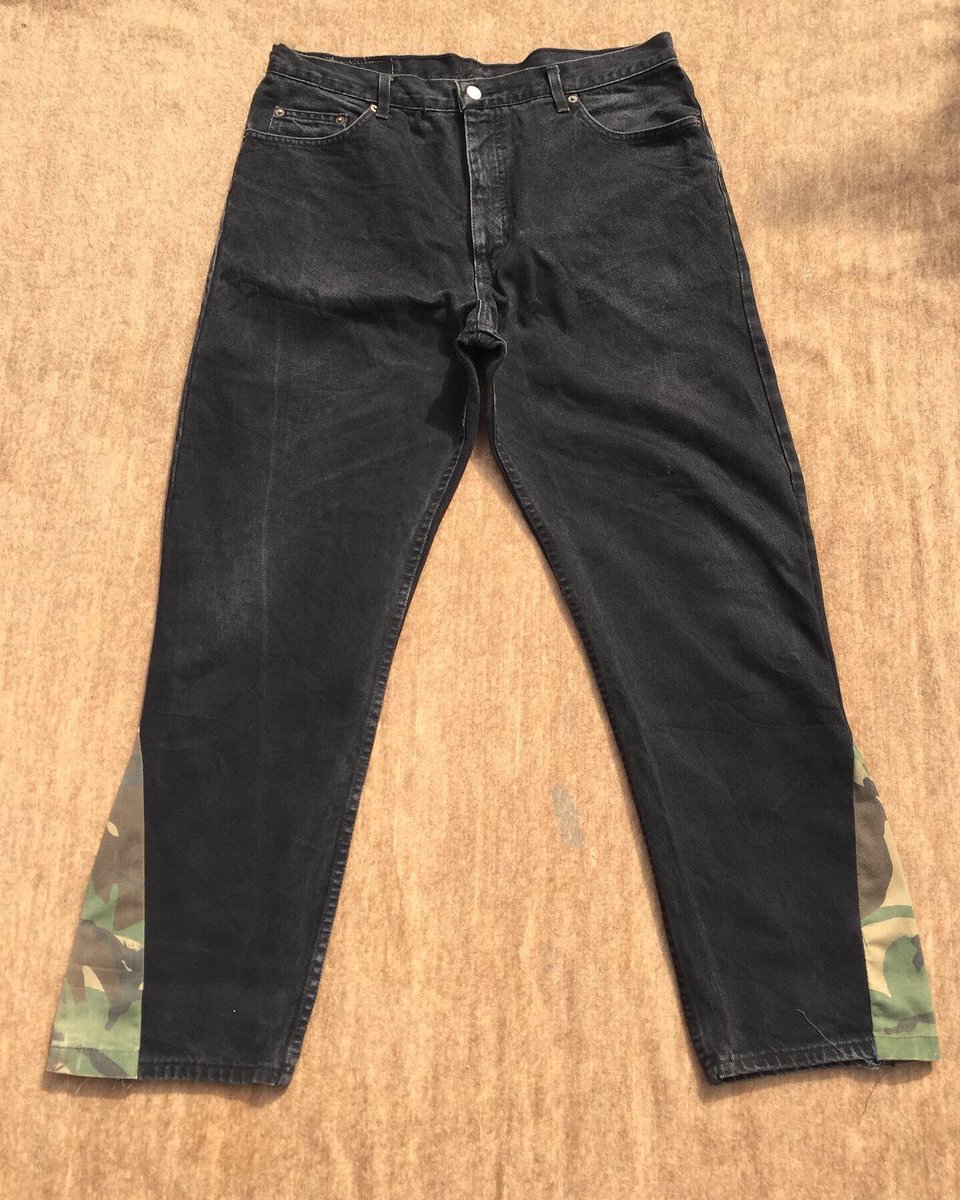 Half_Dbee's tweet photo. DM me for all your customized jeans 👖 https://t.co/Tmv4BCTFvn