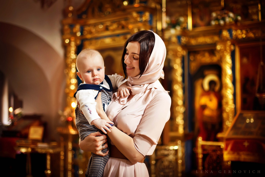 Крещение ребенка. Конфессия в которой запрещено крещение детей. С крещением малыша. Можно ли перекрещивать крестных. Можно ли перекрещивать крестных.