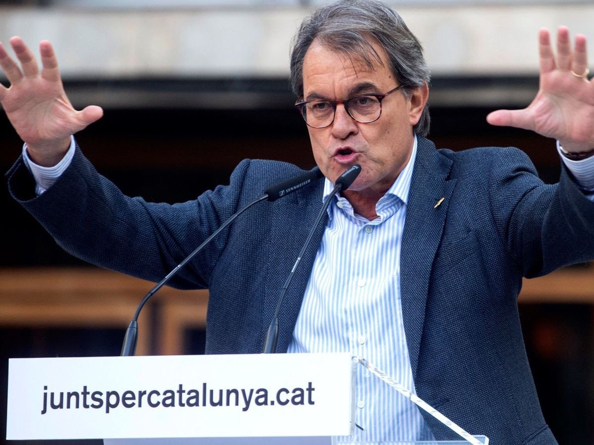 Avui fan 66 anys dos dels nostres majors referents: Johnny Rotten i Artur Mas. Per molts anys!!

“Qui dia passa any empeny” - Artur Mas, 2022