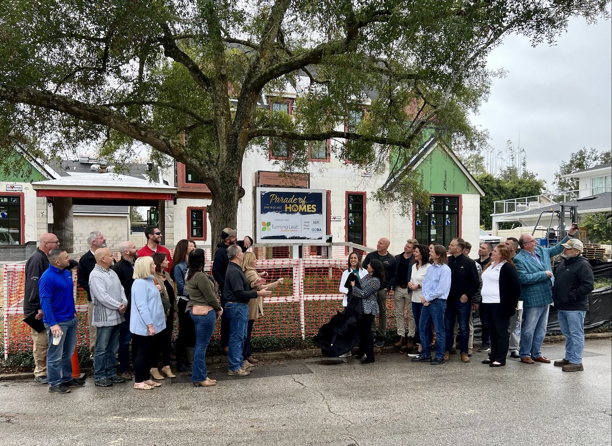 prfirmorlando's tweet photo. It's official! The Showcase Home, Mayura Manor, is designed by Sirilla Design Group and to be brought to life by the talented team at Turning Leaf Custom Homes. 
Save the date for the 2022 #paradeofhomesorlando June 18 through June 26. https://t.co/bVpjWd5FMk