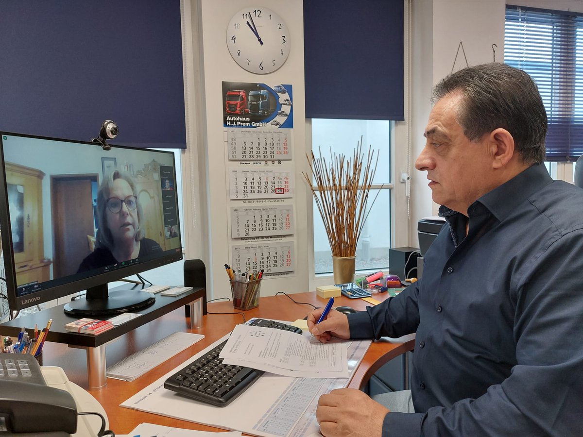 AGMuV_Bayern's tweet photo. Sehr tiefgründiger "Asylgipfel Bayern", u.a. mit unserer Landtagsabgeordneten @HiersemannAlexa , unserem Bundestagsabgeordneten und Menschenrechtsbeauftragten @FrankSchwabe, dem Vorsitzenden der FDP-Landtagsfraktion @_MartinHagen sowie der Landtagsabgeordneten @GulserenDemirel . https://t.co/aohwhkhL8m