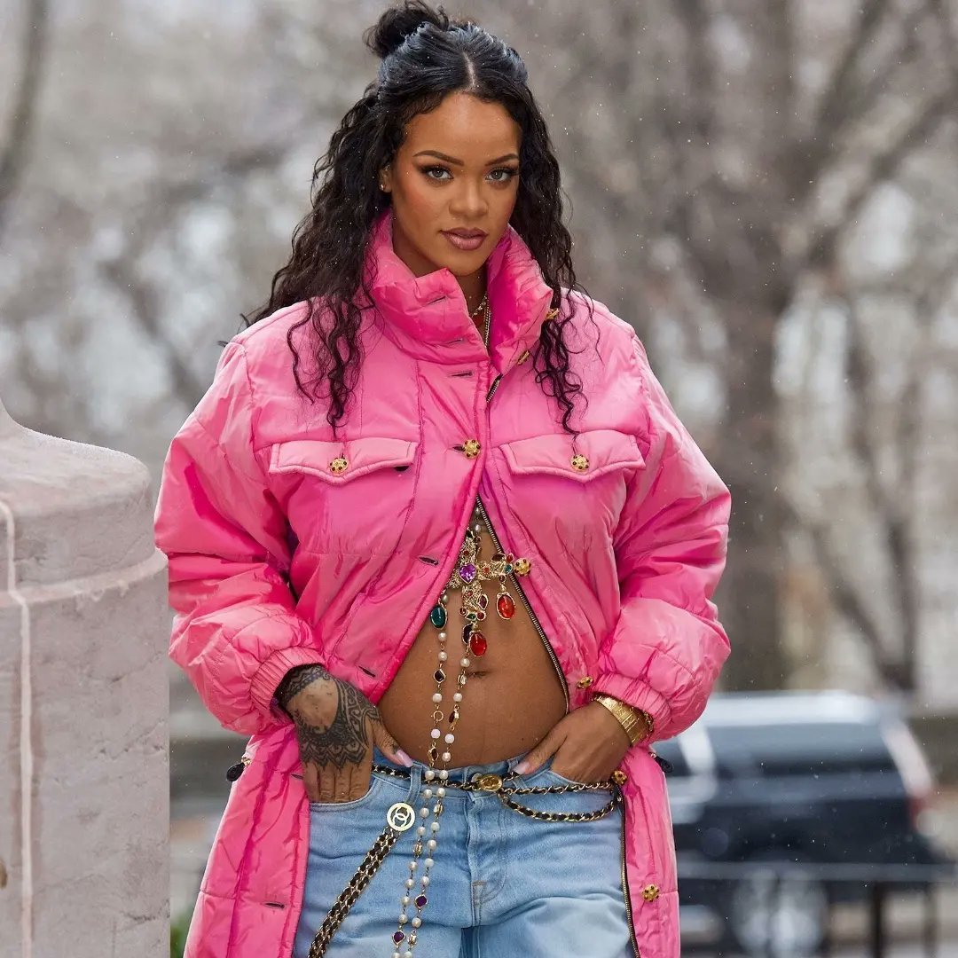 4thPost's tweet photo. #Updates Because
@rihanna has made it official. Congrats to her and A$AP Rocky (@asvpxrocky) on their pregnancy. โ๏ธ
#The4thPost #Rihanna #AsapRocky #BadGalRiri https://t.co/DUrZeLCPvU