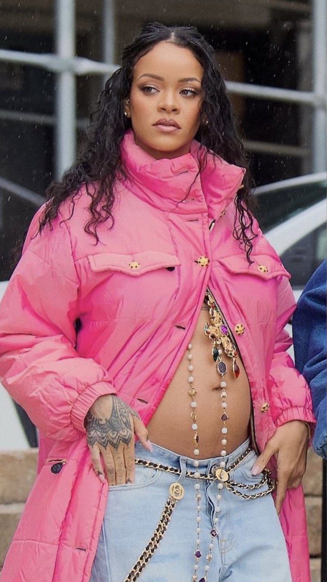 FENTYLOOK tweet media