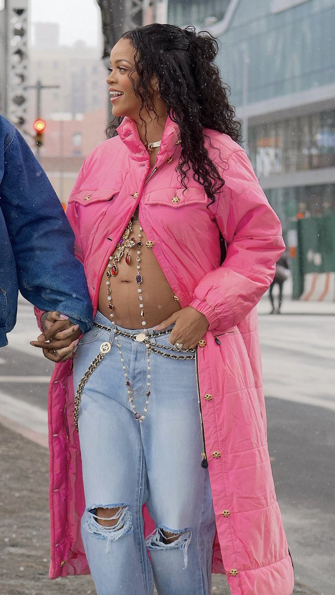 FENTYLOOK (@thefentylook) on Twitter photo 