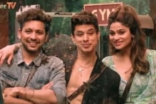Boobear91tommo's tweet photo. I already miss watching them 😭 ❤️#PraNiSha #PraNish #PratikSehajpal #NishantBhat #ShamitaShetty #ottians https://t.co/ELG9nJ6o2t