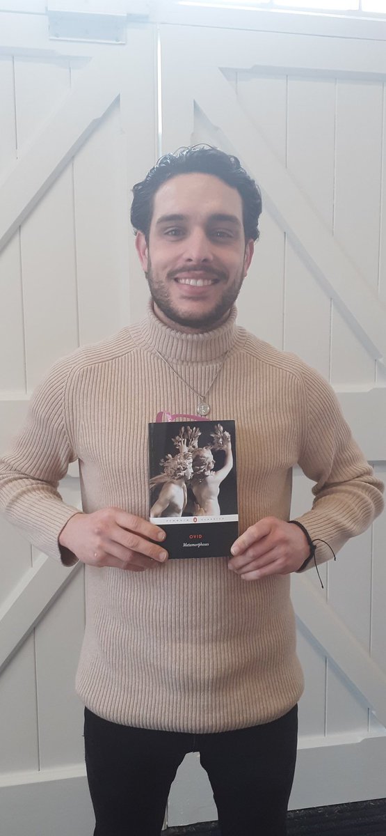 GrecoLusitania's tweet photo. Someone named "Joyce", who's also a Ph.D. student at @SwanseaUni gave me this lovely book of Ovid's Metamorphoses from Penguin #Classics for my TA role
Time to read and understand it with love
#phdlife #Romanpoetry #TA #University #phdchat #Ovid #books https://t.co/Bmcx0K88j9