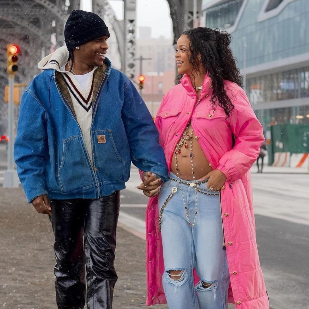 FirstNewsngr_'s tweet photo. #Rihanna and boyfriend #asaprocky are welcoming their first child together. 

Rihanna | iPhone 12 | Laycon | Oshodi | #portable | Harmattan | #Ritual | Perez | Don Jazzy | Atiku https://t.co/x93FyAlO77