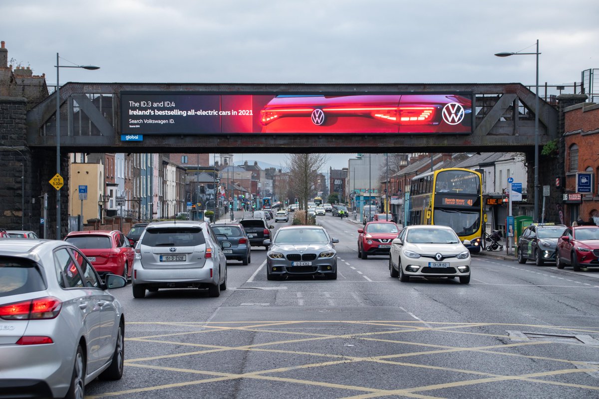 Great use by <a href="/VolkswagenIE/">Volkswagen Ireland</a>  of our high impact digital Fame formats across road, rail and retail environments! @TalonOOH_Ire #ElectricVehicles #cars #impact #fame