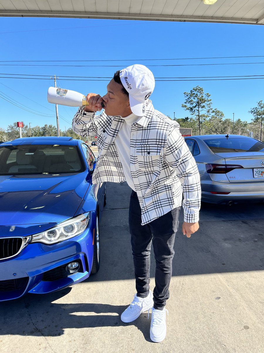 _SluGGG_'s tweet photo. Told Myself Ima Make It Outta This Hell Hole 🦍🕳 #24 https://t.co/JHr2qgflgh