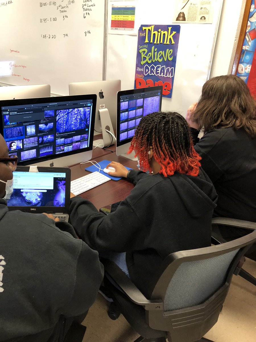 JCPS_Valley's tweet photo. Students in @jcotton1 CSP class working on a mini project to build their own code program. @JCPSDigIn @AcademiesofLou https://t.co/csaIv9qA1f