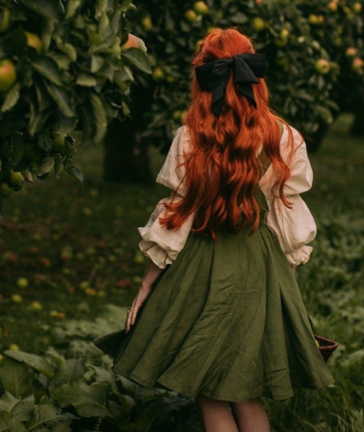 ⠀
⠀
𝐴𝑙𝑙 𝑡𝒉𝑒 𝑤𝑎𝑙𝑙𝑠 𝑜𝑓 𝑑𝑟𝑒𝑎𝑚𝑖𝑛𝑔, 
       𝑡𝒉𝑒𝑦 𝑤𝑒𝑟𝑒 𝑡𝑜𝑟𝑛 𝑤𝑖𝑑𝑒 𝑜𝑝𝑒𝑛...

𖥸 halfling orphan 
𖥸 training to be a mage
𖥸 empathic, studious, clairvoyant 

young <a href="/HerHealingHands/">Hea</a> 
an Aspect of #բαíɾsհαժօա
oc | mv | 18+ RP | ♡+↺?
⠀