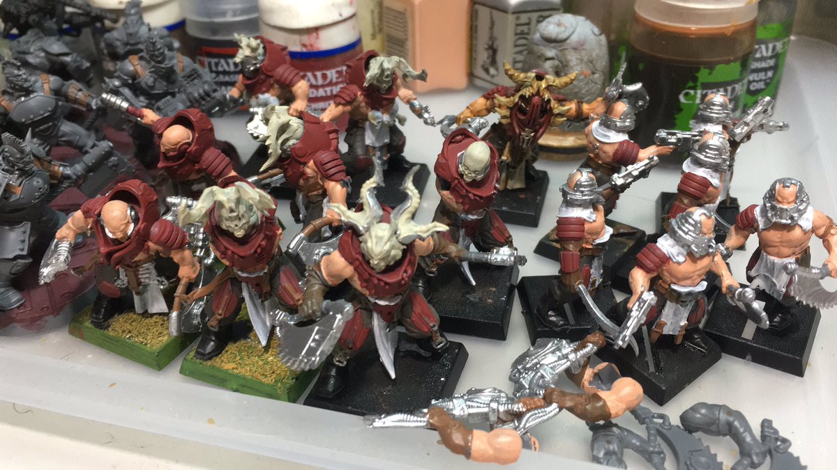 ElConucoDelMago's tweet photo. Pintando. #necromunda https://t.co/KZnwBGiRMW
