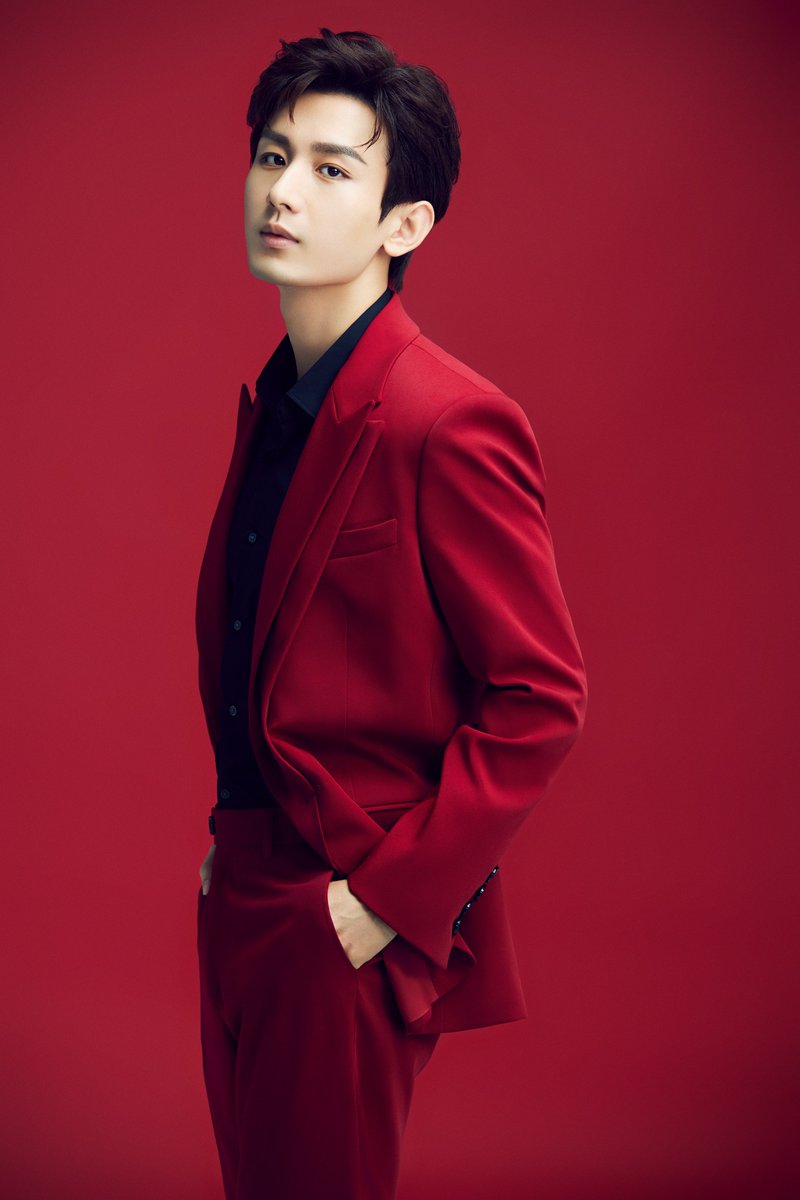 Chengyidotcom's tweet photo. 220201/ Chengyi studio weibo update 

Happy Chinese New Year everyone 🧧 1/2

#Chengyi #成毅 https://t.co/nhB7G0fH6J