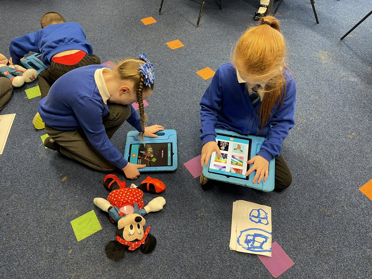 Mrs Merrison was so pleased to be back with P2/3 today and what a day we had! We learned a new sound ‘ou’ and made Mickey and Minnie MOUse say the ‘ou’ words using @ChatterPixIt 🐭 ❤️