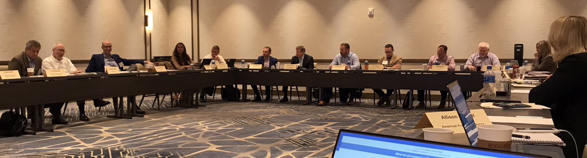 LIC CEO Forum began this morning in Orlando with 22 CEOs of small-to-midsize life companies. #LICmeets