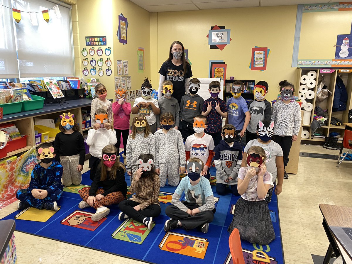 Our classroom is a Zoo! Kicking off Catholic Schools Week with 1st grade dressed in zoo/ animal clothing! 🦒🐅🐆🦓 #CatholicSchoolsWeek <a href="/SJS_Bulldogs/">St. James School_AH</a>