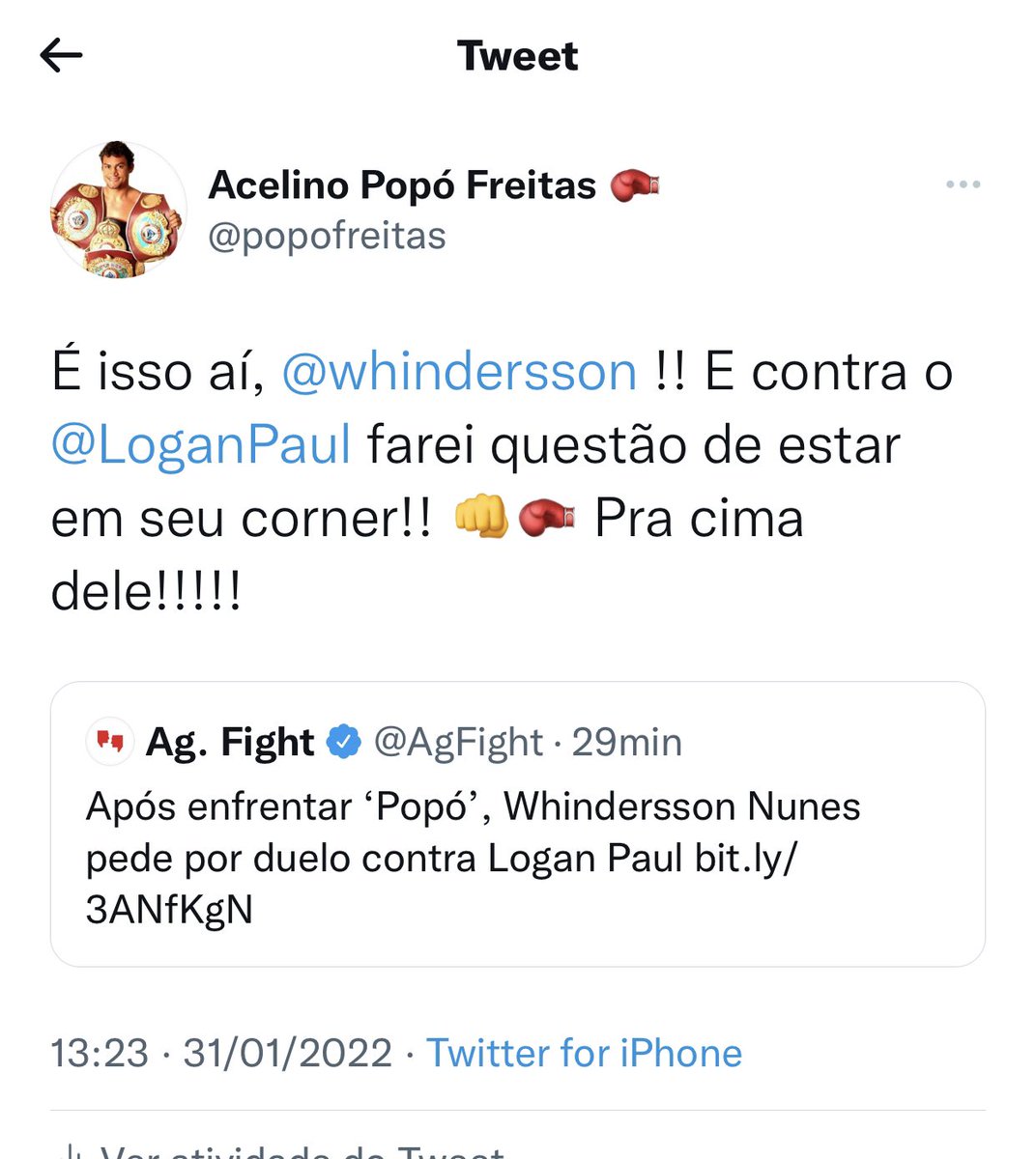 popofreitas's tweet photo. É guerra! Logan Paul, o YouTuber americano que se diz boxeador, deu às caras. Se manifestou com desrespeito (não aprendeu nada da nobre arte). Aceitou o desafio de Whindersson. Agora, já podemos prever o futuro dele: nocauteado; na lona do ringue. Pra cima dele, @whindersson. 🥊 https://t.co/CcbS8g00Uk