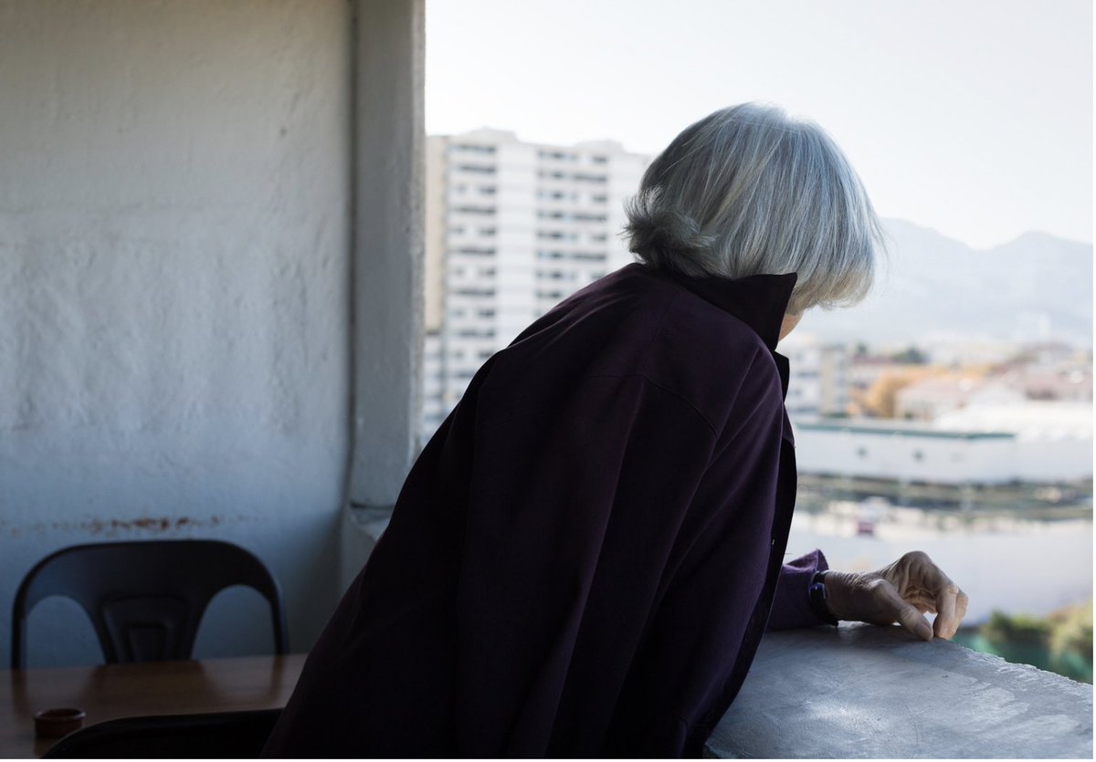 Delighted to welcome <a href="/AislingMcCoy/">AislingMcCoy</a> on campus tomorrow, February 1st, St Brigid's Day no less! Aisling will be the first in a series of artist-photographers presenting on their work this semester. A wonderful way to begin!