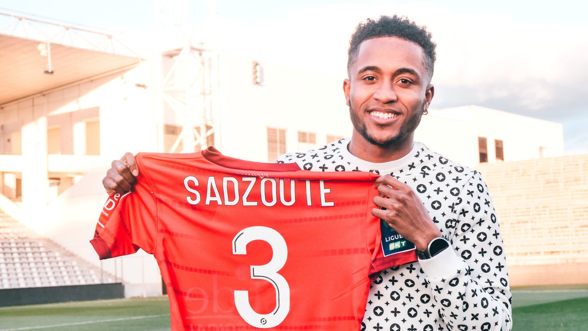 nimesolympique's tweet image. Le Nîmes Olympique est fier et heureux de vous annoncer le prêt avec OA jusqu'en juin 2023 de Scotty Sadzoute par le @OHLeuven.

#Crocodeal