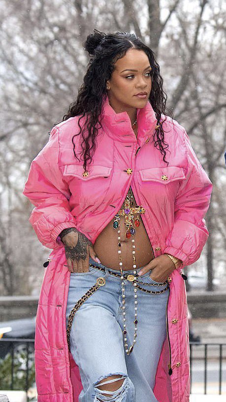 FENTYLOOK tweet media
