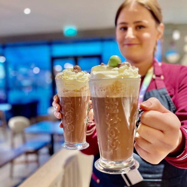 NewportRetailPk's tweet photo. Did you know today is National Hot Chocolate Day?🍫 
Why not try a twist on the classic with @CostaCoffee limited edition Aero® Mint or Caramel Hot Chocolates? 😋 https://t.co/ShKGxVhQcx