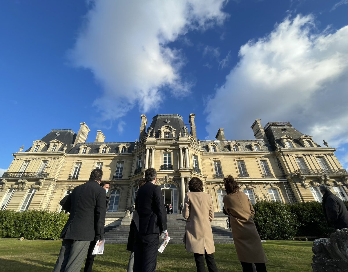 avyelimas's tweet photo. 🏗 Le futur internat d’excellence de Saint-Maximin offre un écrin splendide.

Financé par le Plan de #Relance dans un site patrimonial d’exception, le projet permet aux équipes d’agir sur l’équité sociale et territoriale pour la réussite des #élèves.  

#FranceRelance https://t.co/Y2Kt8pgGVF