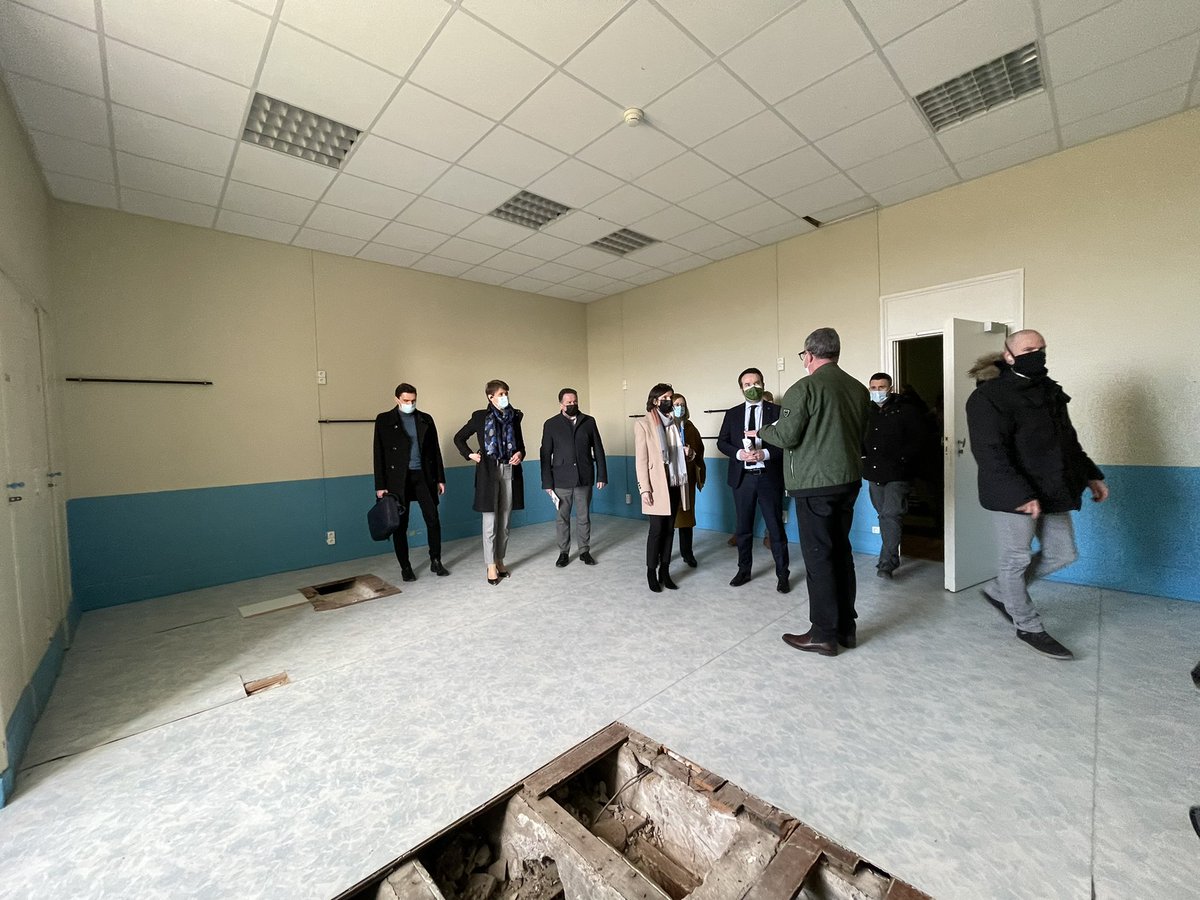 avyelimas's tweet photo. 🏗 Le futur internat d’excellence de Saint-Maximin offre un écrin splendide.

Financé par le Plan de #Relance dans un site patrimonial d’exception, le projet permet aux équipes d’agir sur l’équité sociale et territoriale pour la réussite des #élèves.  

#FranceRelance https://t.co/Y2Kt8pgGVF