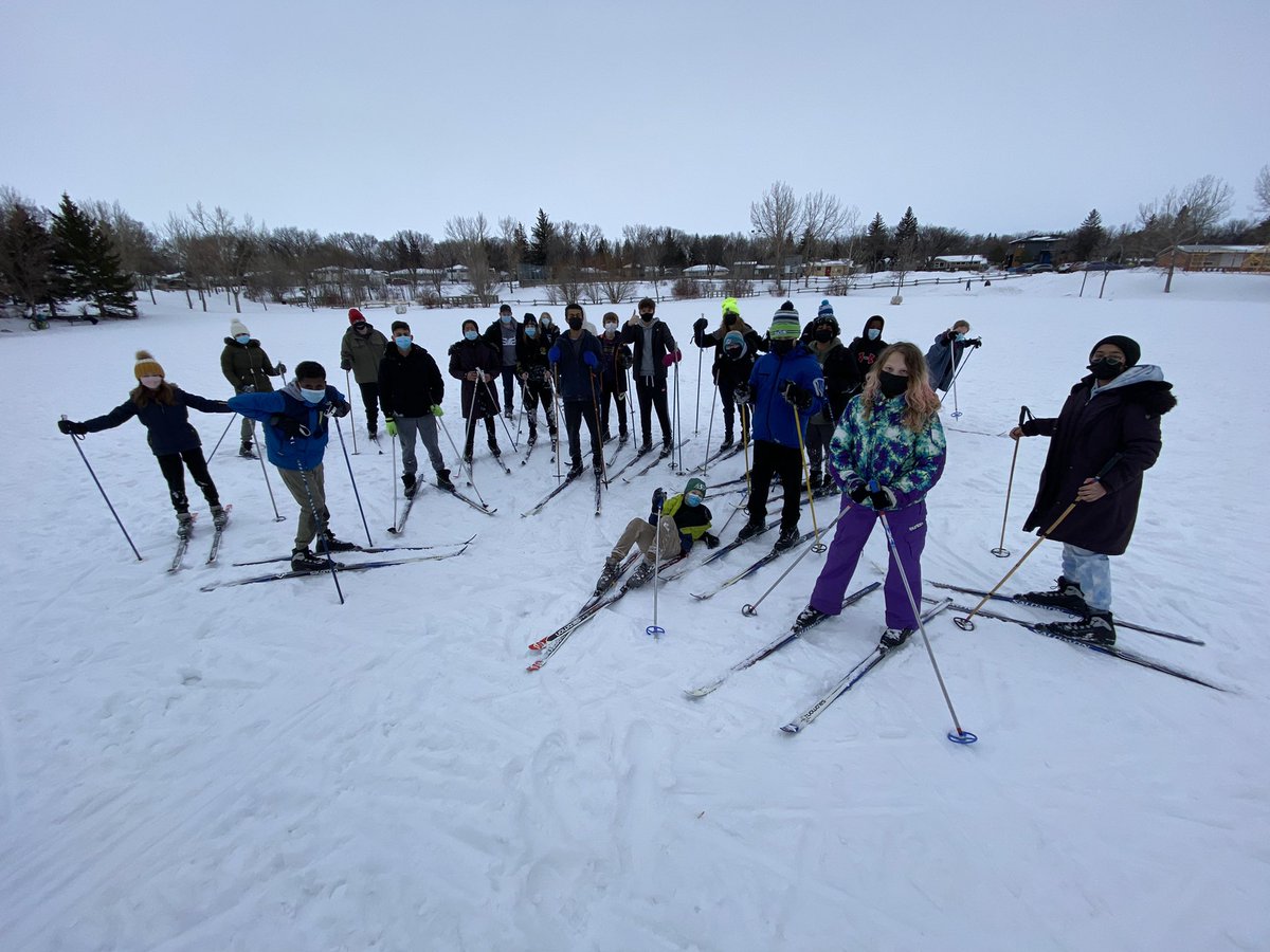 MrsMPicton's tweet image. This was so much fun this morning. Thanks to Don from @RegPublicSchool Outdoor Ed for the lesson! ⛷