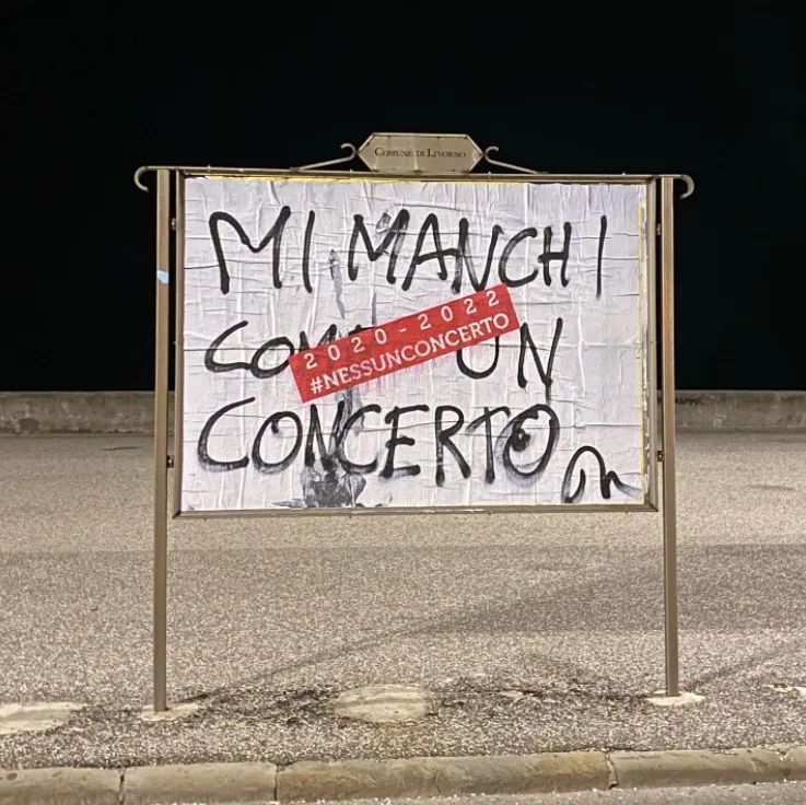 2020-2022 | Mi manchi come un concerto.
"La Musica è libertà, è emozione condivisa, è empatia."
Foto e opera di Gabriele Milani 🙏📸
#nessunconcerto #ultimoconcerto
<a href="/Assomusica/">Assomusica</a> @ArciNazionale <a href="/ultimo_concerto/">L’Ultimo Concerto</a> <a href="/BauliInPiazza/">Bauli In Piazza - We Make Events Italia</a> #mmfitaly <a href="/MiC_Italia/">Ministero della Cultura</a> <a href="/dariofrance/">Dario Franceschini</a>