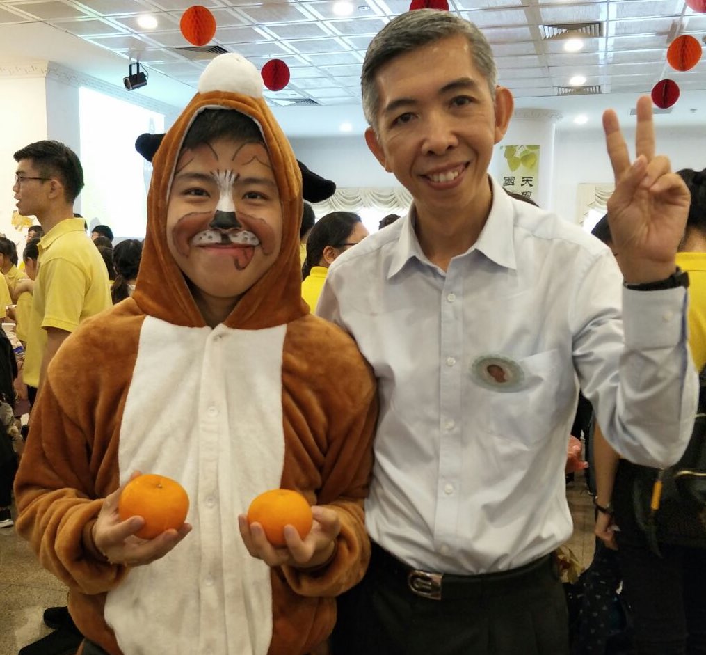 ProjectFortuna's tweet photo. GM everyone 🌅! Greetings everyone from Singapore 🇸🇬 Happy Chinese new year 🧧 everyone! I believe great gifts 🎁 are coming to everyone in the year of 2022! Be positive, be happy, be helpful! #Mentalhealth #helpinghand #NFTCommuntiy #NFT https://t.co/xf6m268RxA