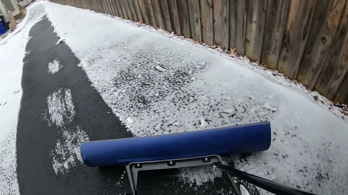 MANAR_INC's tweet photo. Be prepared to clear the snow! 💯 The Snowcaster Wheeled Snow Shovels 30SNC and 70SNC models are so durable commercial landscapers swear by them! https://t.co/DFdkLDb0M5 #cleaningsnow #winter #cold #outdoors #shovels https://t.co/F3DC5K9A1Z
